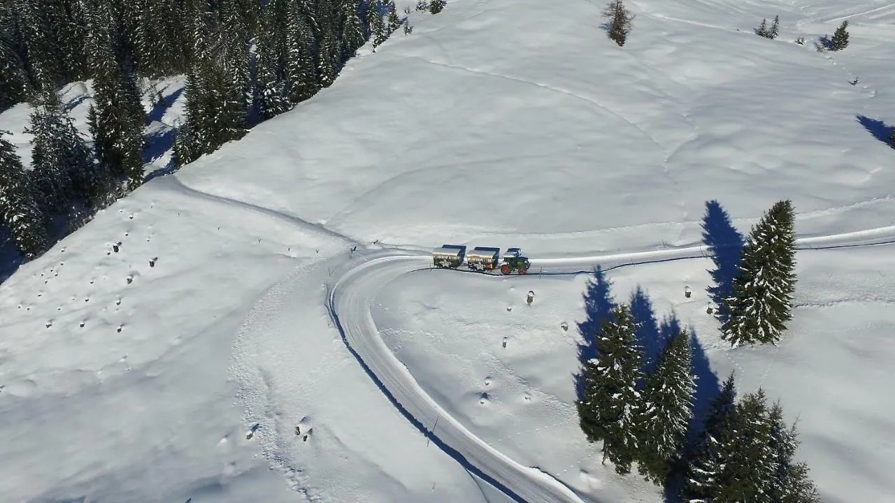 Ski In / Ski Out - Gästehäuser Saalbach Österreich