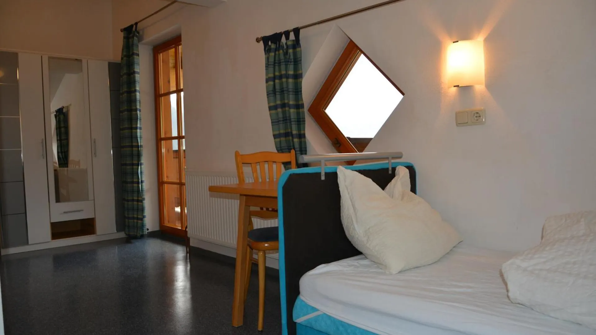 بيت شباب Ski In-Ski Out - Gaestehaeuser Saalbach-Hinterglemm - Wallegghof Christianhof النمسا
